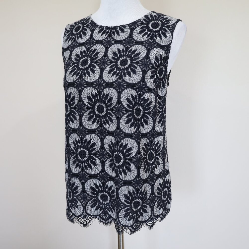 BANANA REPUBLIC Size Medium Sleeveless Black Gray Floral Lace Blouse Top